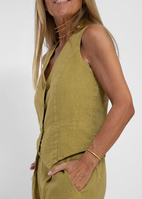 Sophisticated Garment with a Clean Classic Look