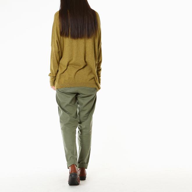 Well Tailored Blouse with a Graceful Silhouette