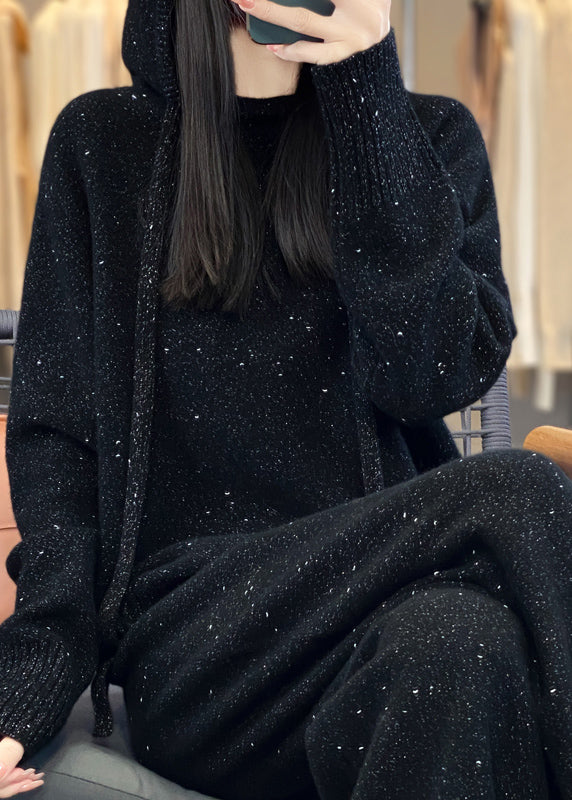 Effortlessly Elegant Sweater with a Timeless Design