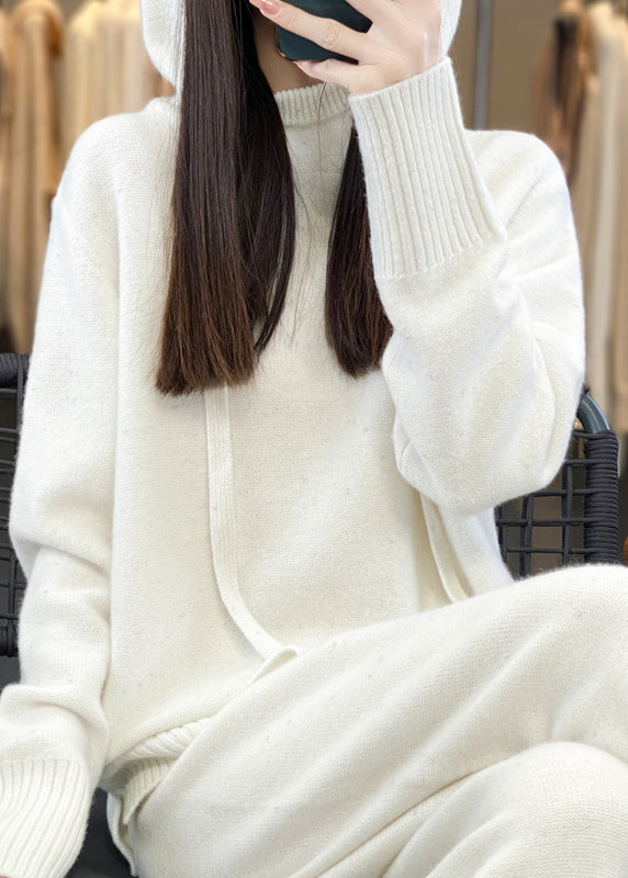Effortlessly Elegant Sweater with a Timeless Design