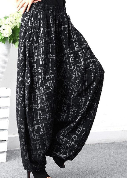 Effortlessly Elegant Pants with a Timeless Design