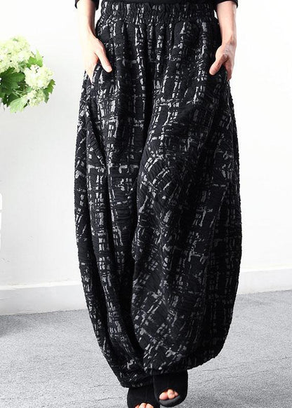 Effortlessly Elegant Pants with a Timeless Design
