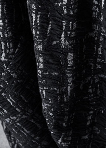 Effortlessly Elegant Pants with a Timeless Design
