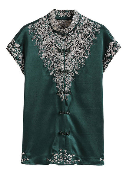 Polished Top with an Effortless Classic Look