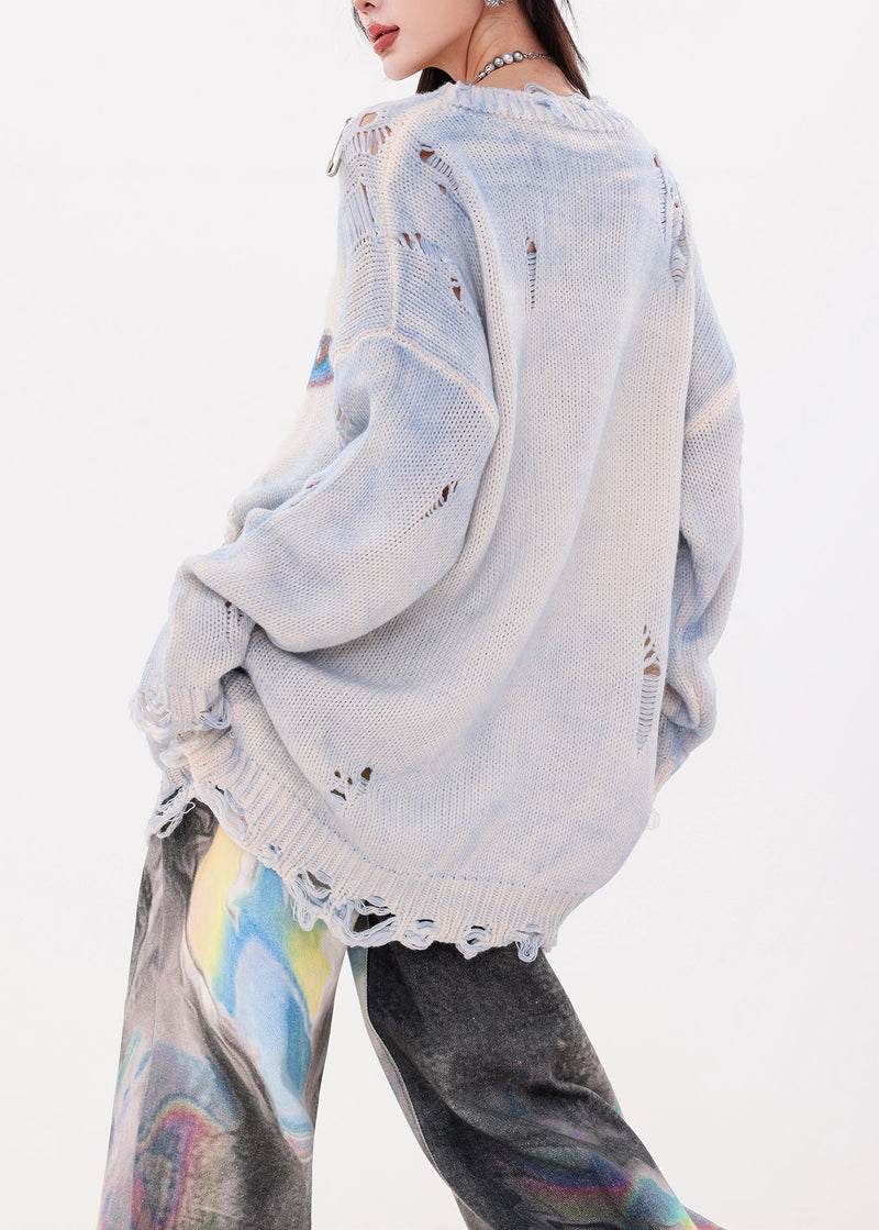 Classic Vintage Sweater with a Flattering Fit