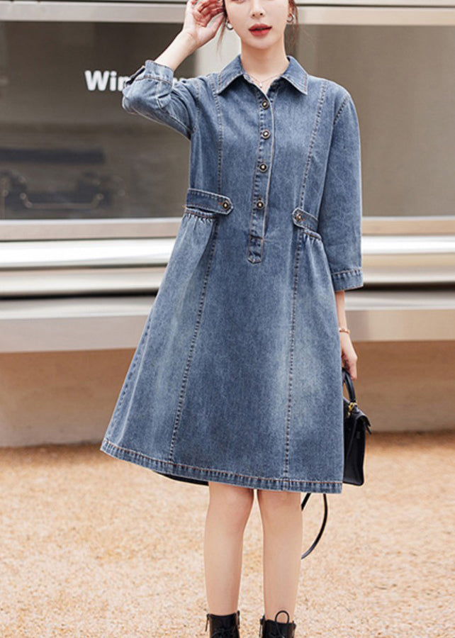 Sophisticated Dress with a Clean Classic Look