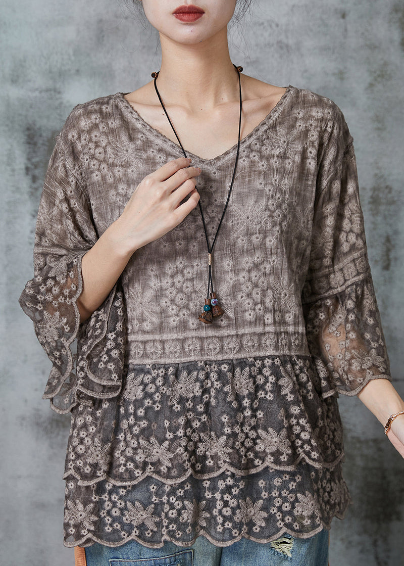Sophisticated Blouse with a Clean Classic Look