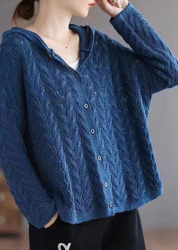 Effortlessly Elegant Sweater with a Timeless Design