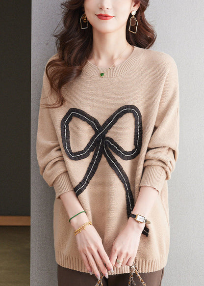 Effortlessly Elegant Sweater with a Timeless Design