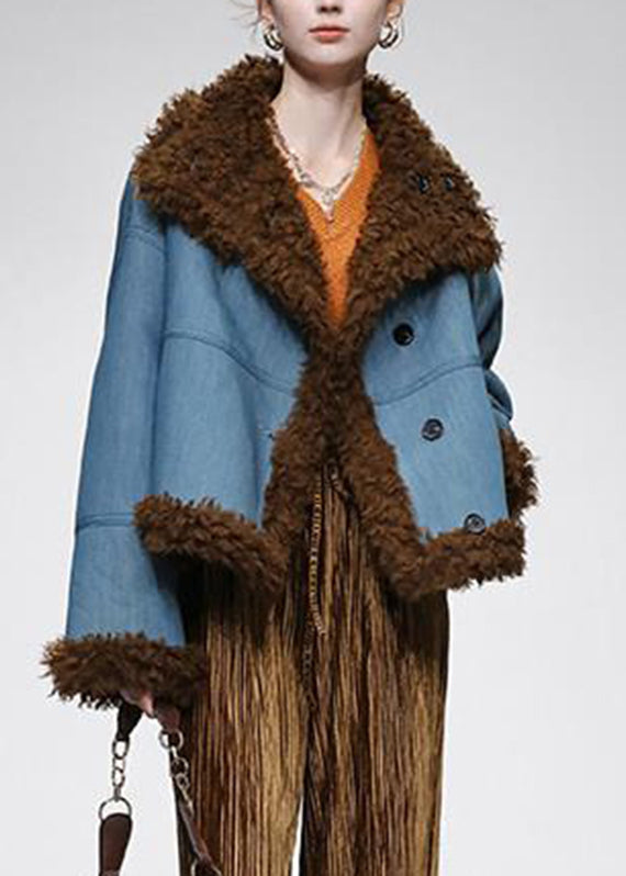 Effortlessly Elegant Coat with a Timeless Design
