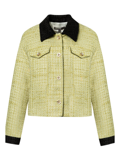 Well Tailored Coat with a Graceful Silhouette