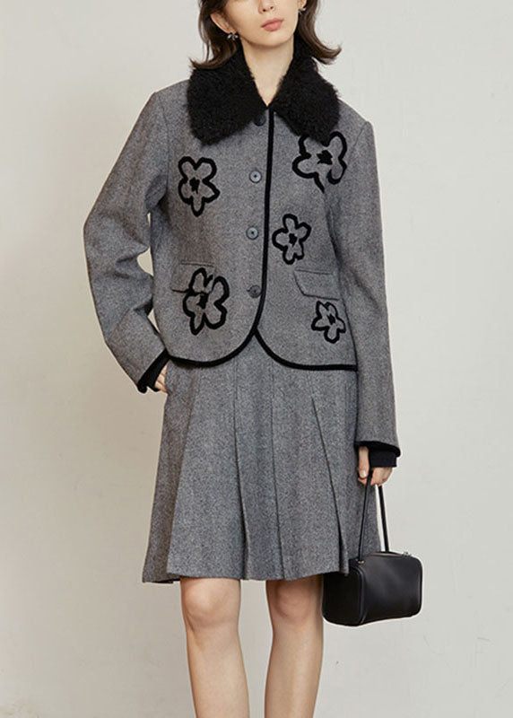Gracefully Styled Coat for Any Occasion
