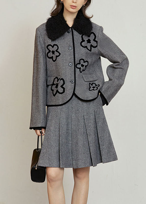 Gracefully Styled Coat for Any Occasion