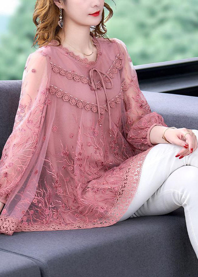 Well Tailored Top with a Graceful Silhouette
