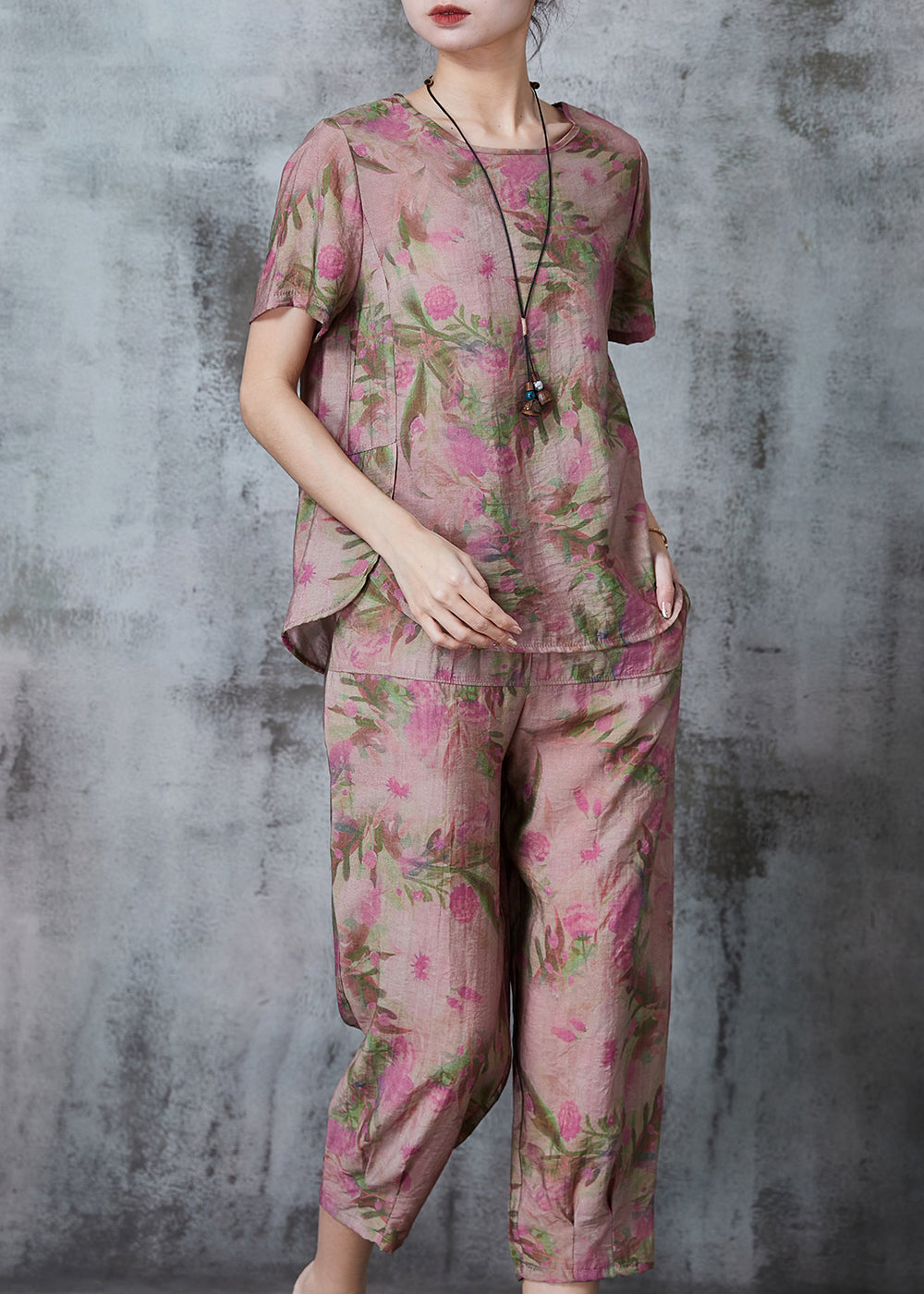 Effortlessly Elegant Garment with a Timeless Design