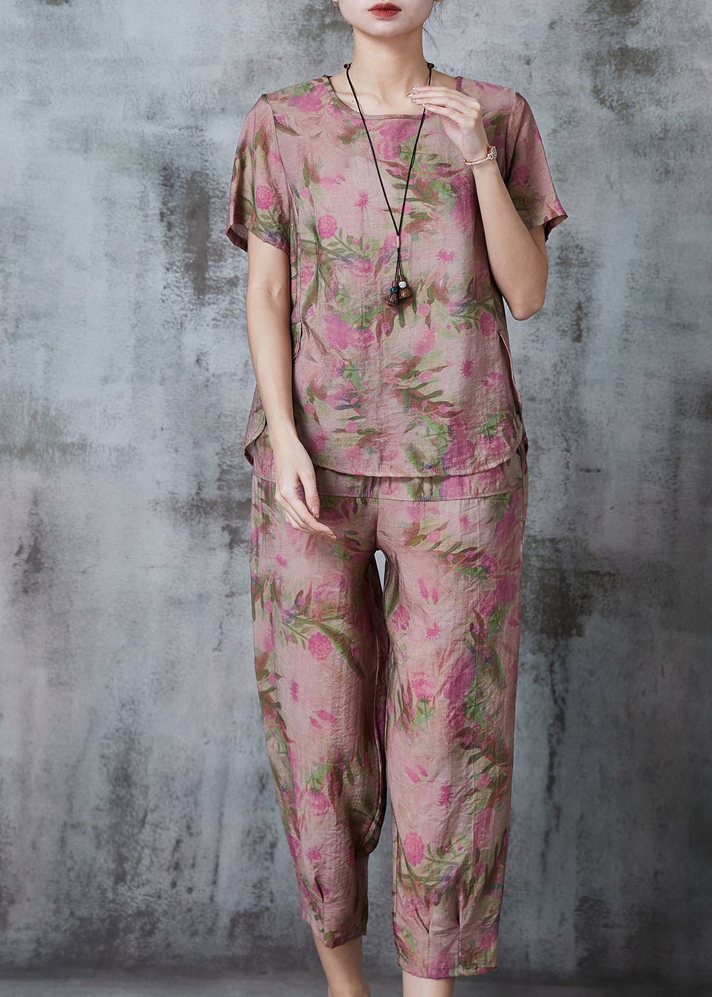 Effortlessly Elegant Garment with a Timeless Design