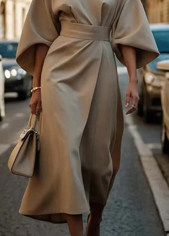 Well Tailored Dress with a Graceful Silhouette