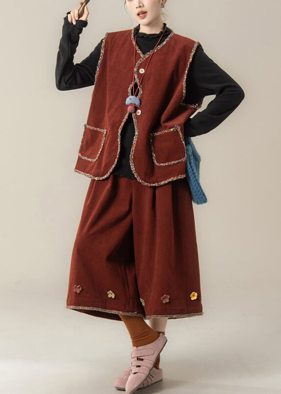 Effortlessly Elegant Pants with a Timeless Design