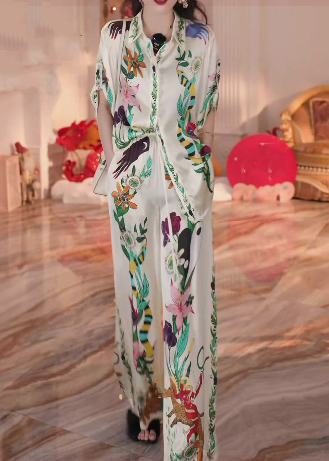 Sophisticated Garment with a Clean Classic Look