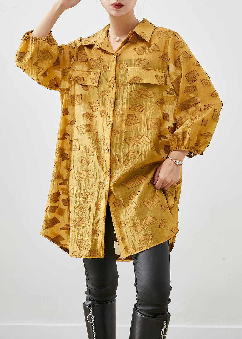 Classic Vintage Shirt with a Flattering Fit