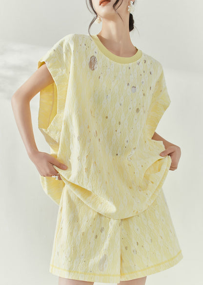 Effortlessly Elegant Top with a Timeless Design