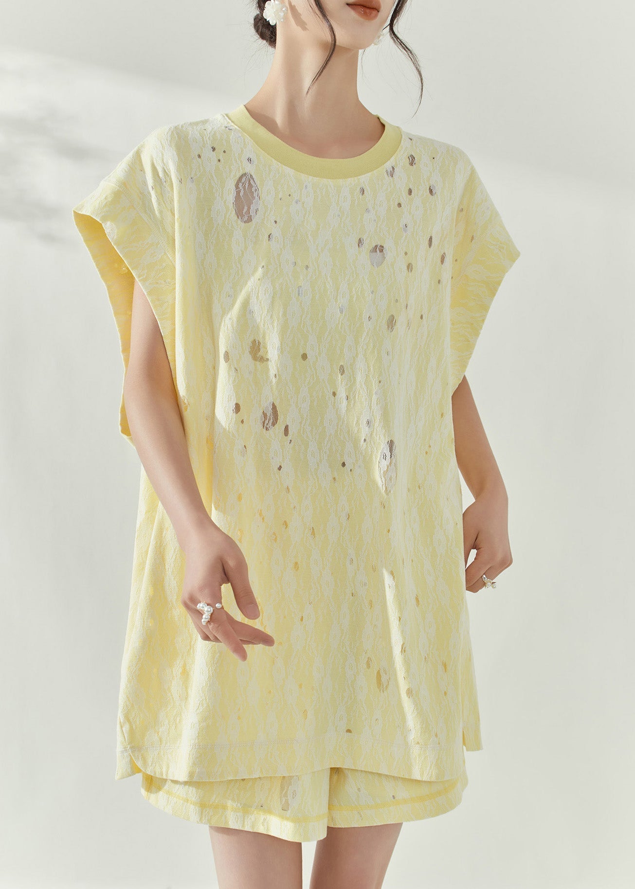 Effortlessly Elegant Top with a Timeless Design