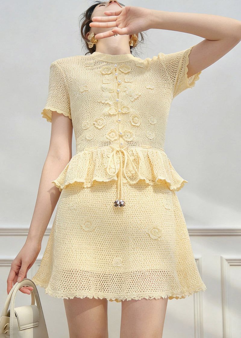 Effortlessly Elegant Top with a Timeless Design