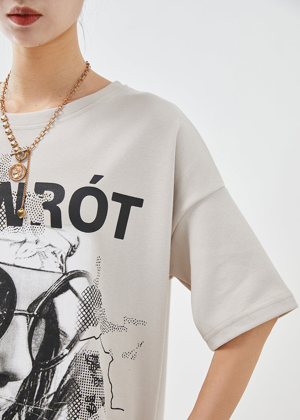 Sophisticated Garment with a Clean Classic Look