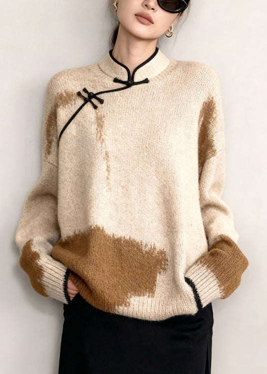 Well Tailored Sweater with a Graceful Silhouette