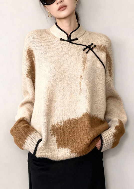 Well Tailored Sweater with a Graceful Silhouette