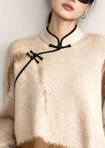 Well Tailored Sweater with a Graceful Silhouette