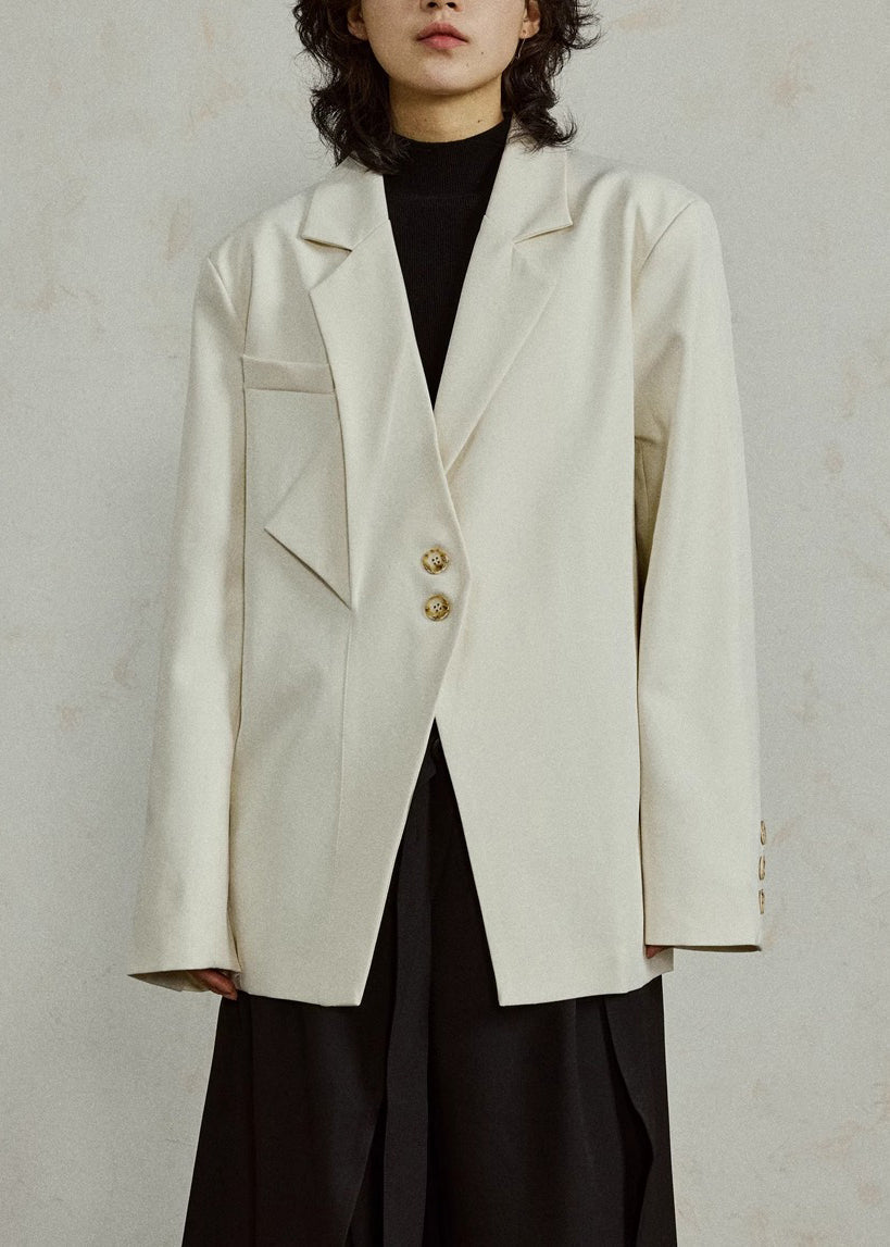 Classic Vintage Coat with a Flattering Fit