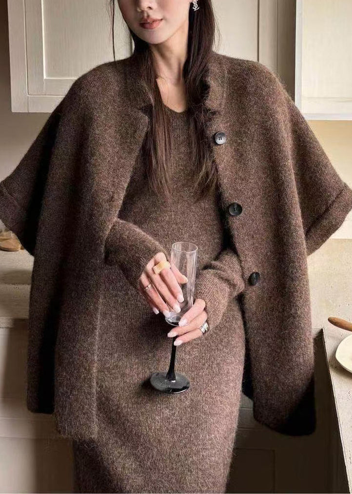 Effortlessly Elegant Garment with a Timeless Design