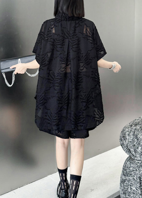 Effortlessly Elegant Top with a Timeless Design