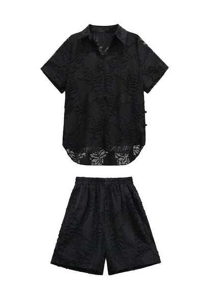 Effortlessly Elegant Top with a Timeless Design