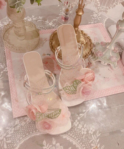 Graceful Orthopedic Sandals for Modern Look