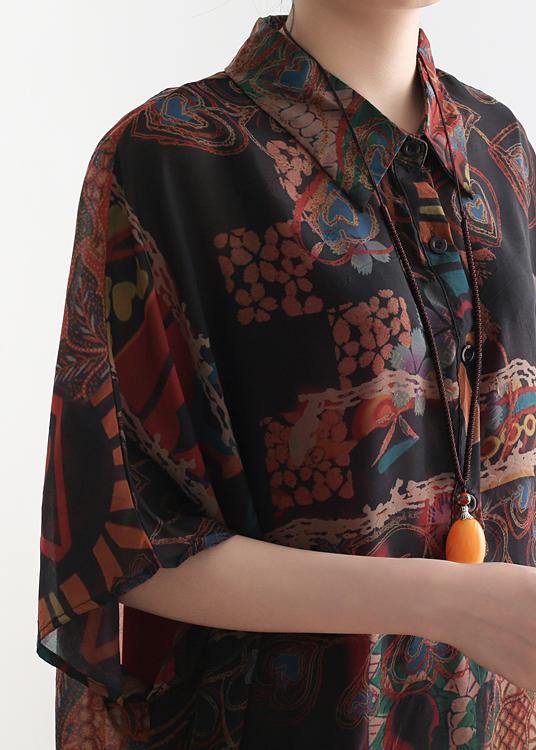 Effortlessly Elegant Garment with a Timeless Design