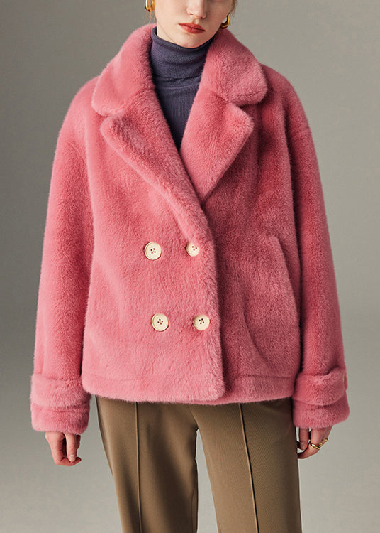 Well Tailored Coat with a Graceful Silhouette