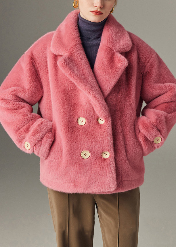 Well Tailored Coat with a Graceful Silhouette