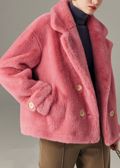 Well Tailored Coat with a Graceful Silhouette