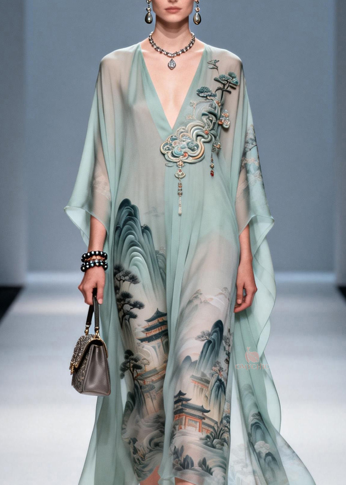 Gracefully Styled Dress for Any Occasion