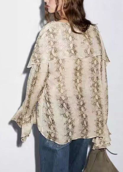 Classic Vintage Shirt with a Flattering Fit
