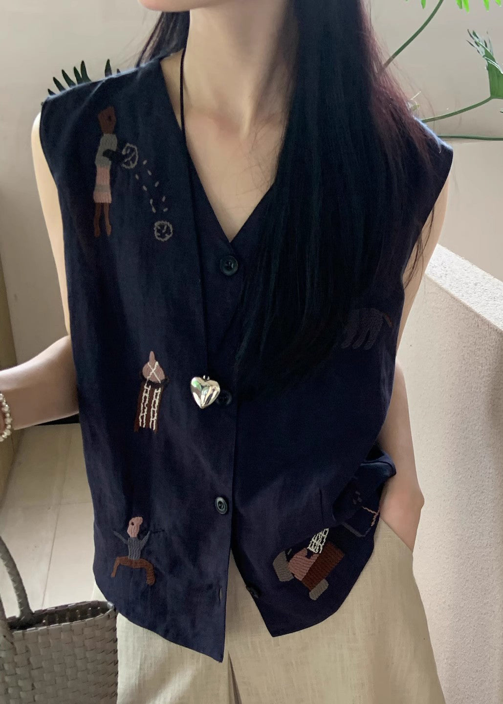 Beautifully Crafted Top in a Classic Style