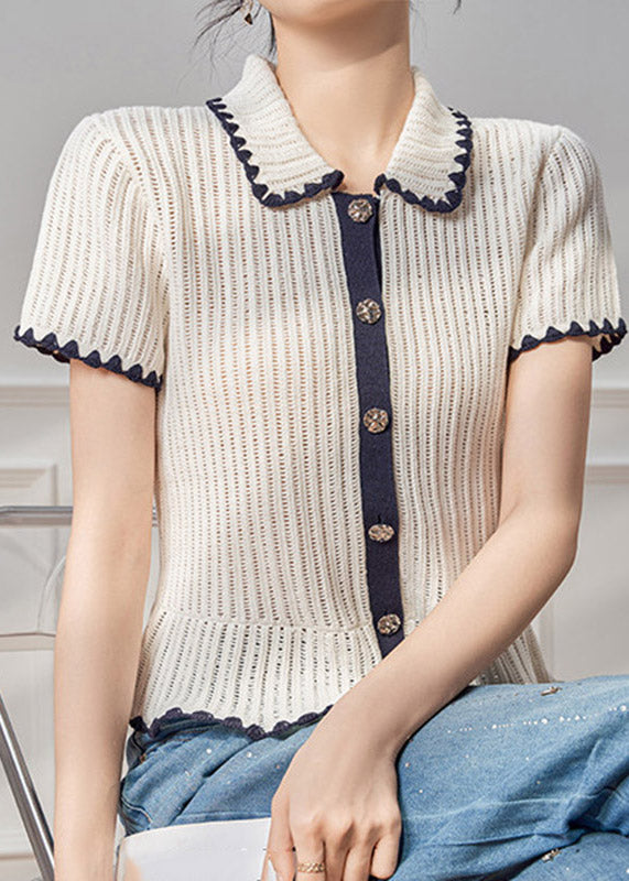 Effortlessly Elegant Top with a Timeless Design