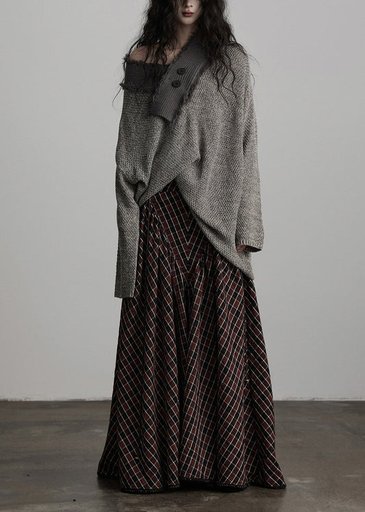 Well Tailored Sweater with a Graceful Silhouette
