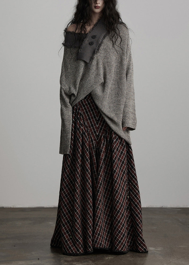 Well Tailored Sweater with a Graceful Silhouette
