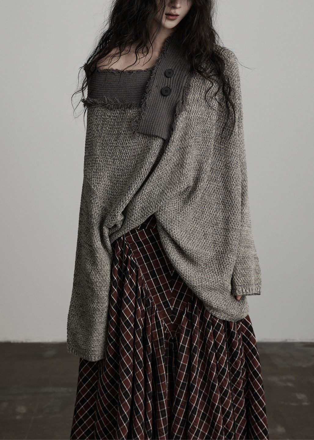 Well Tailored Sweater with a Graceful Silhouette