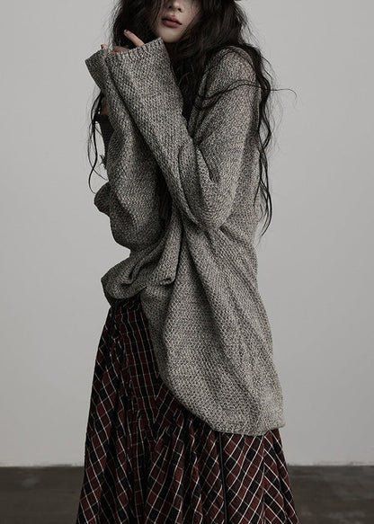 Well Tailored Sweater with a Graceful Silhouette
