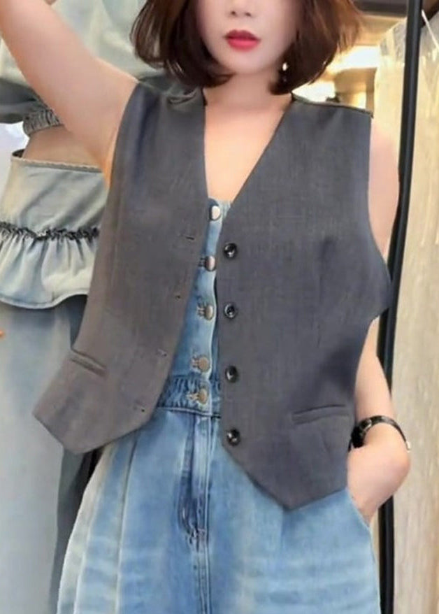 Well Tailored Coat with a Graceful Silhouette