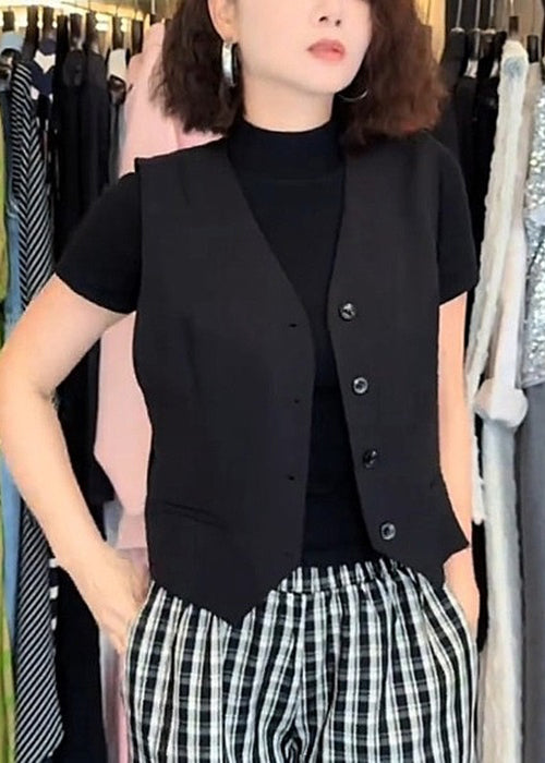 Well Tailored Coat with a Graceful Silhouette
